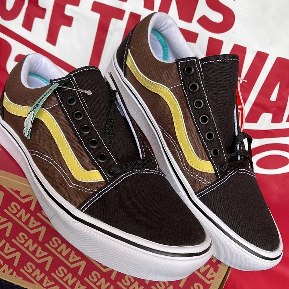 Vans Comfycush Old
(Tri-Tone)Bikrandrmermgld
VNOA5DYC8U8
Men’s sneakers - Picture 10 of 16